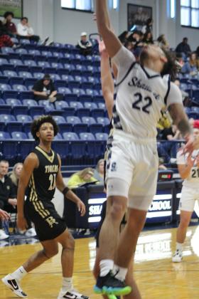 Shawnee Wolves vs. Broken Arrow Tigers