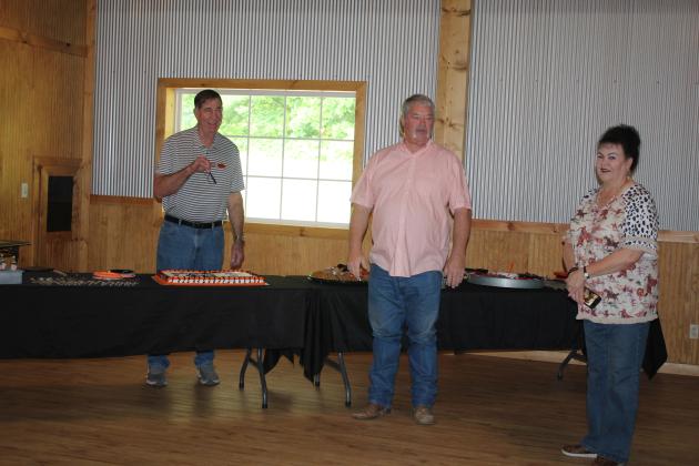 Tecumseh Vet Clinic Founder Retires After 46 Years