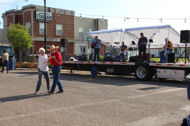 Mingle on Main Street Block Party