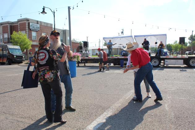 Mingle on Main Street Block Party