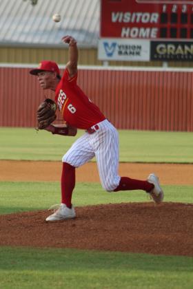 Dale Pirates Rout Arapaho-Butler 10-0