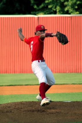 Dale Pirates Rout Arapaho-Butler 10-0