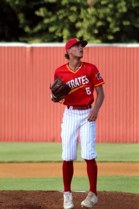 Dale Pirates Rout Arapaho-Butler 10-0