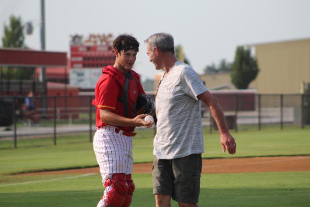 Dale Pirates Rout Arapaho-Butler 10-0