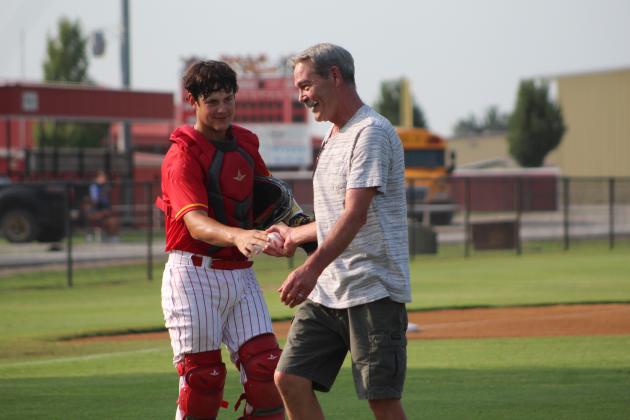 Dale Pirates Rout Arapaho-Butler 10-0