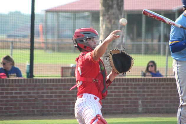 Dale Pirates Rout Arapaho-Butler 10-0