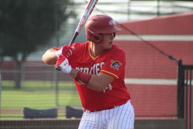 Dale Pirates Rout Arapaho-Butler 10-0