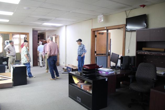 Shawnee Veterans Memorial Committee Considers Carnegie Library for Museum