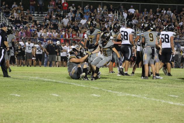 Helping hand from #11
