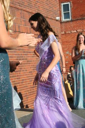 Miss Frontier Days Runner-Up Izzy Hall