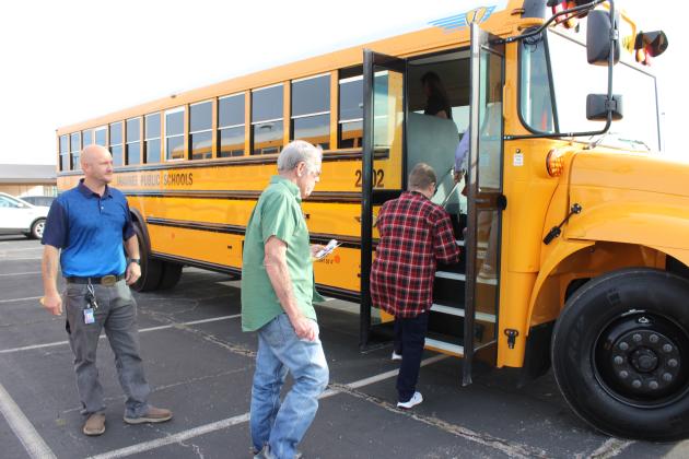 SPS Brings Two New Buses To Electric Vehicle Show