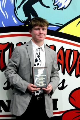 Pottawatomie County 4-H Vice President Taylor Marrs received the Outstanding Senior 4-H Member Award during the 4-H Awards Banquet, held at the North Rock Creek High School Cafeteria on Oct. 23. Countywide &amp; Sun/Natasha Dunagan
