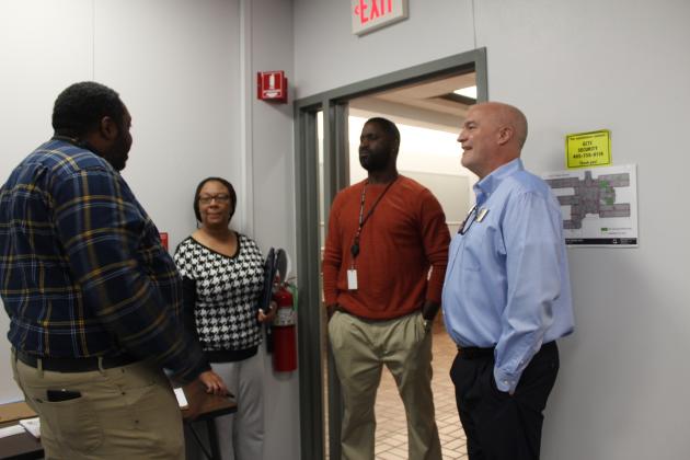Maurice “Mo” Miller, Sharon Caldwell, Miguel Stewart and Dru Tischer have a conversation during the Oklahoma Employment Security Commission Veterans/Community Job Club on Nov. 2 at Gordon Cooper Technology Center. Countywide &amp; Sun/Natasha Dunagan