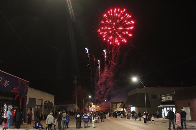 Shawnee Christmas Parade - Fireworks