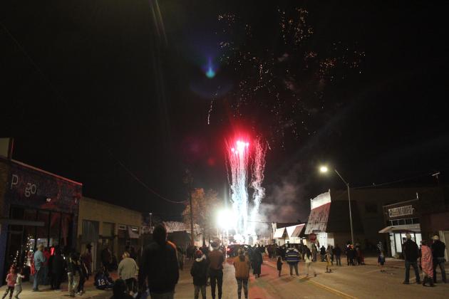Shawnee Christmas Parade - Fireworks