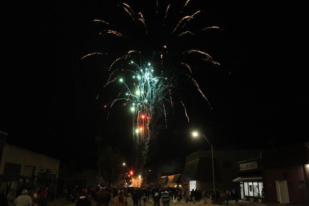 Shawnee Christmas Parade - Fireworks