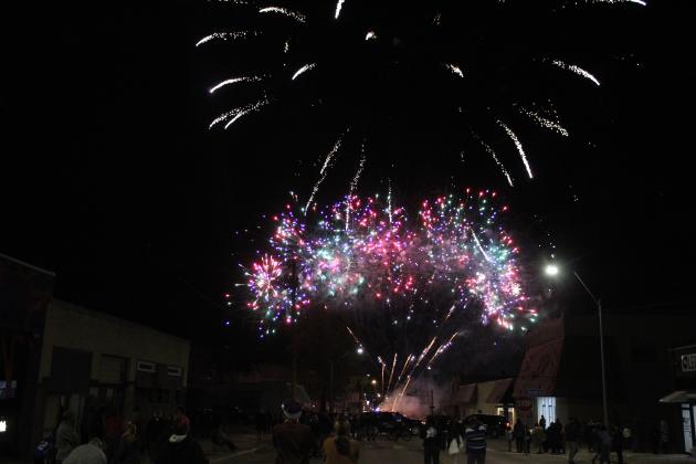 Shawnee Christmas Parade - Fireworks