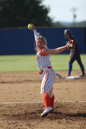 Maud's Shaelynn Fletcher aims for the catcher's glove at the Bethel home game on Aug. 12. Countywide &amp; Sun/Natasha Dunagan