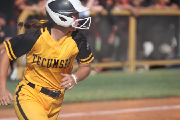 Tecumseh Lady Savages Fast Pitch