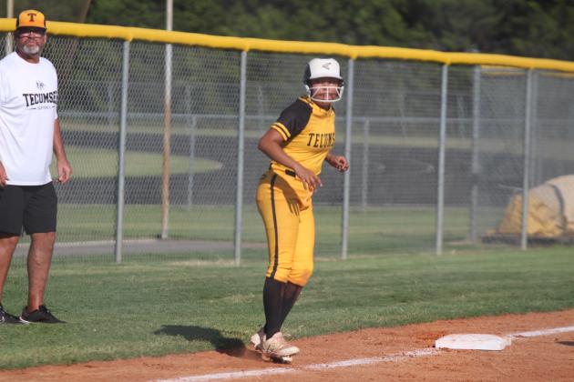 Tecumseh Lady Savages Fast Pitch
