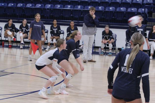 Shawnee Lady Wolves Volleyball