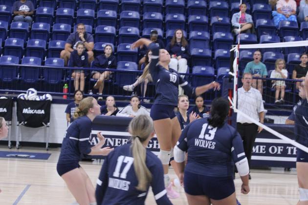 Shawnee Lady Wolves Volleyball