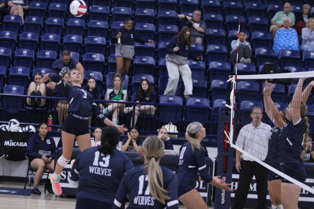 Shawnee Lady Wolves Volleyball