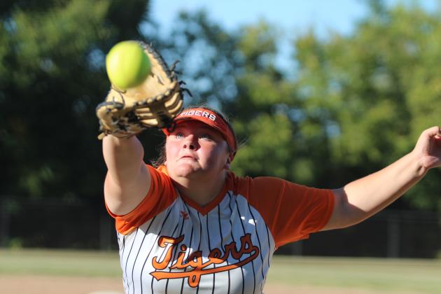 Maud first-baseman Raeleigh Gensman goes for the catch during the Sept. 16 home game with Mill Creek. The Lady Tigers won, 9-6. Countywide &amp; Sun/Natasha Dunagan