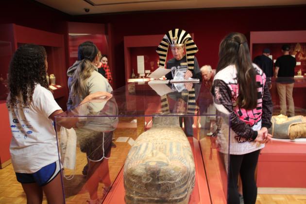 Docent Dick Trim - Mummy Tales