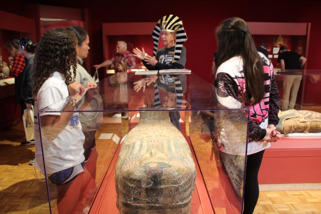 Docent Dick Trim - Mummy Tales
