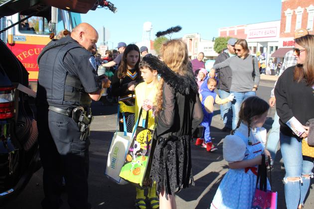 Tecumseh Business Trick 'r Treating