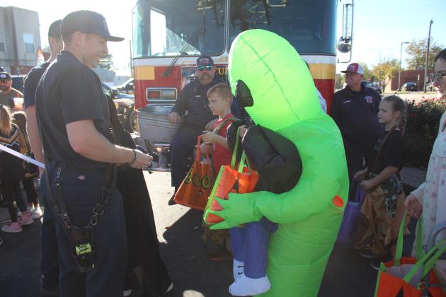 Tecumseh Business Trick 'r Treating