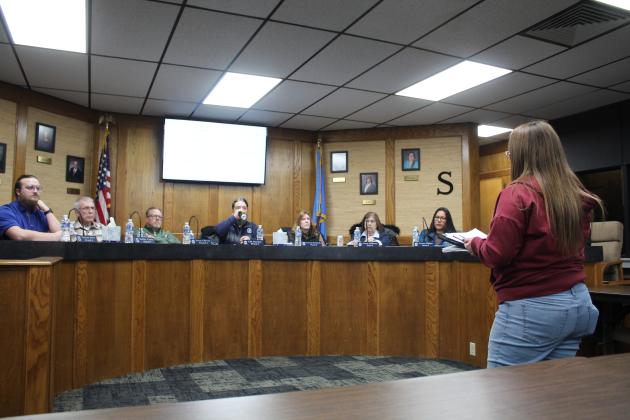 Cyndi Berger speaks to the Shawnee Board of Education on Jan. 6.