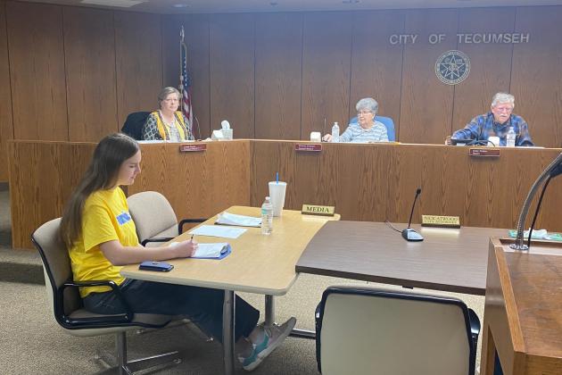 Addy Lack takes a seat at the media table during the  city council meeting on Feb. 3, 2025.  Interning with Julie Talton, she is learning the ins and outs of  local boards and council reporting.  Pictured behind Addy is Linda Farris (Ward One), Sharon Stewart (Ward two) and Mayor Eddy Parker. Look for her own meeting recap in a future issue. Countywide &amp; Sun/Julie Talton