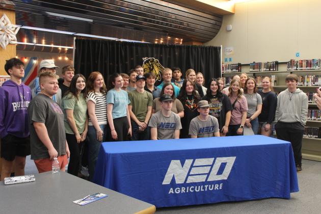 Austin Ramsey &amp; Lane Steward with FFA students