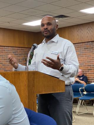 John Bobb-Semple, Executive Director of PoGo, presented the Tecumseh City Council with results from the Community Health Needs Assessment for Pottawatomie County and Community Health Improvement Plan. Specifically, he covered results of the 441 Tecumseh resident responses (of the 3176 surveys completed in the county). Julie Talton, Countywide &amp; Sun