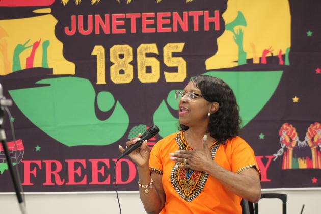 Shirley Campbell describes the people and places that made up Dunbar Heights when she was a child. Natasha Dunagan, Countywide &amp; Sun