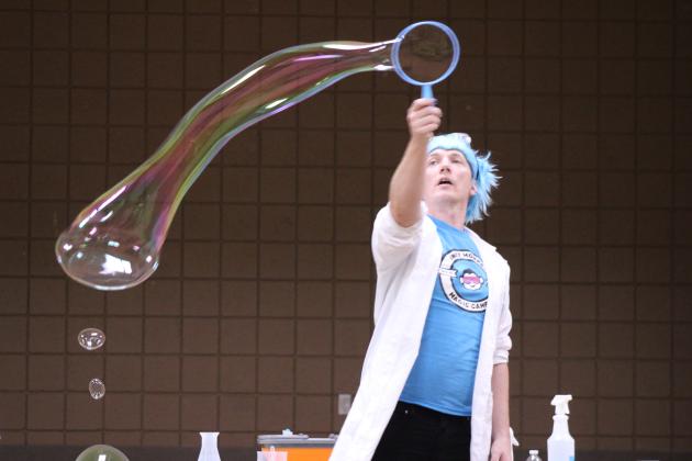 Tecumseh Library Holds Bubble Party