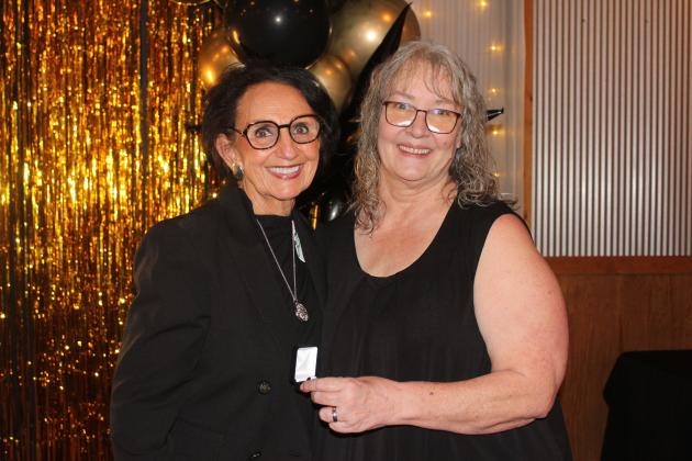 #4 - Linda Capps with Suzie Campbell - Photo by Natasha Dunagan, Countywide &amp; Sun