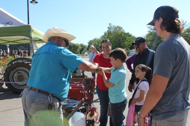 Shawnee Tractor and Engine Club Booth