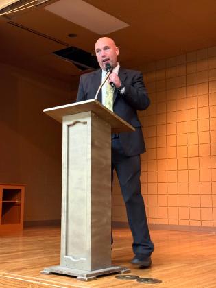 Superintendent Robby Kinsey addressed the audience at the Chamber of Commerce Teacher Appreciation Luncheon on April 21. Photos by Julie Talton, Countywide &amp; Sun.