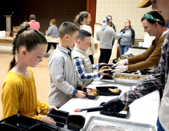 Gilbert Thanksgiving Dinner Serves Just Over 800 Meals