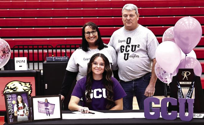 North Rock Creek’s Morgan Campbell signed with Grand Canyon State University. She is pictured with her parents, Maria and Robert Campbell.