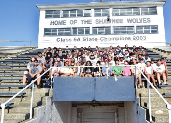 Shawnee-area athletes and Shawnee football players pose with Kansas City Chiefs Center Creed Humphrey on the first day of the Summer Pride Clinic, July 11. Countywide &amp; Sun/Julie Talton