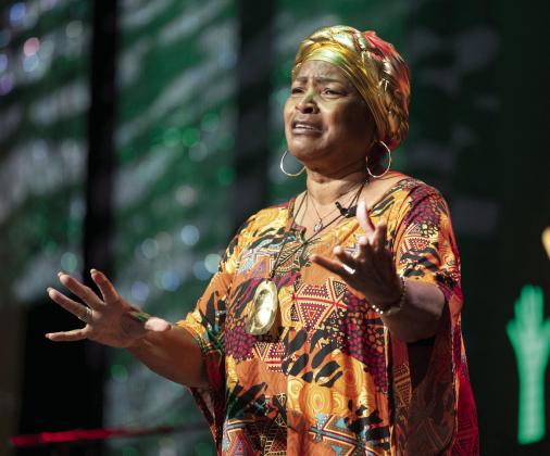 Reujena Winrow, a Dunbar Heights Group Community member, performs “The Negro Mother.” Photos courtesy of Garrett Fisbeck, CPN