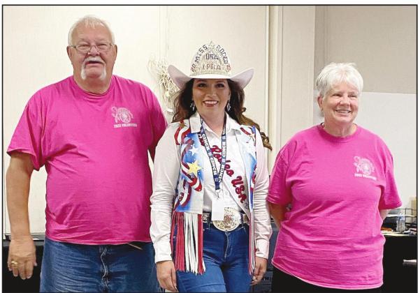 Tommy and Linda Carpenter pose with Miss Rodeo USA at this year's IFYR.