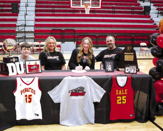 Teague Muncy signed a letter of intent with Drury University in Springfield, MO, for basketball during Dale Signing Day on Nov. 14. Also shown, from left, are brother, Jack Muncy; mom, Devon Muncy; and, dad, Erick Muncy.