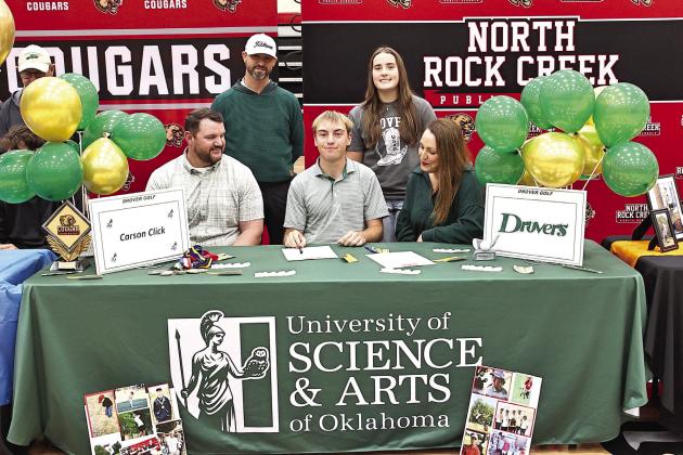 Carson Click signs his letter of intent to play golf at USAO. Looking on are his parents Russell and Leslie Click, USAO golf coach Luke Burns and his sister Robyn Click. Photo courtesy of Gowin Photography