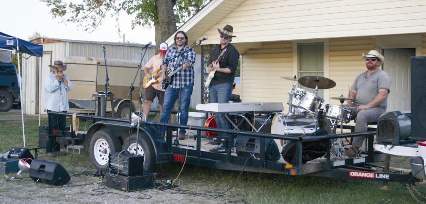 Country band Champ Devere, led by Niles Johnson, performs during the Second Annual Macomb 21st CCLC Trade Days on Sept. 28. Countywide &amp; Sun/Natasha Dunagan