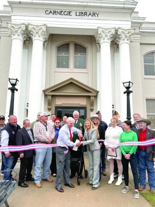 Ribbon Cutting Held for Veterans Educational Museum